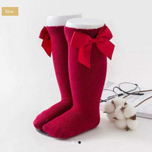 Load image into Gallery viewer, Girls Knee High Bow Socks
